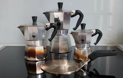Welche Kaffeesorte würden Sie in einer Espressomaschine auf einem Herd verwenden